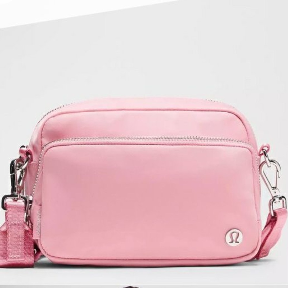 LULULEMON CROSSBODY BAG *MATAL HARDWARE IN PINK TIDE/SILVER NWT - Picture 2 of 9